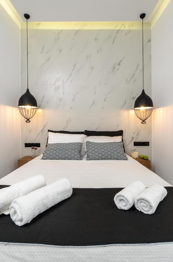 Diadema Apartments In The Town Naxos City エクステリア 写真